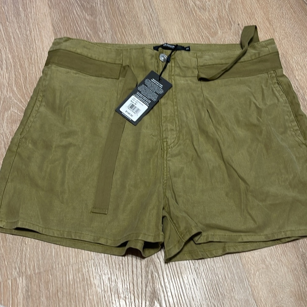 NWT Hudson Jeans green moss Linen Paperbag Shorts size 28 B9 - Picture 2 of 3